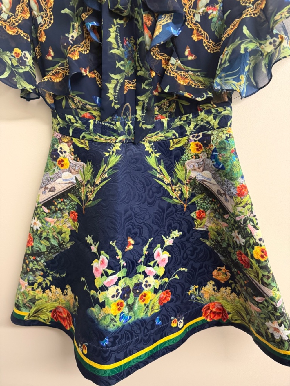 Perfect graduation dress from Lulualways Size 5 - Picture 2 of 5